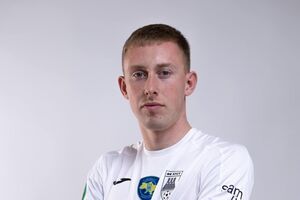 Футболиста "Хуста" Сыраша уже увезли в Мукачево, а в ВСУ назвали "странными" попытки футбольного клуба считать своих игроков привилегированными