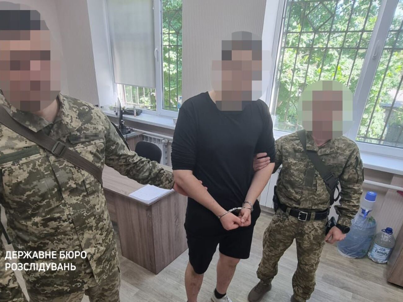 ГБР совместно с СБУ задержало военного, который хвастался, что не вернется на службу, и пел об уклонистах