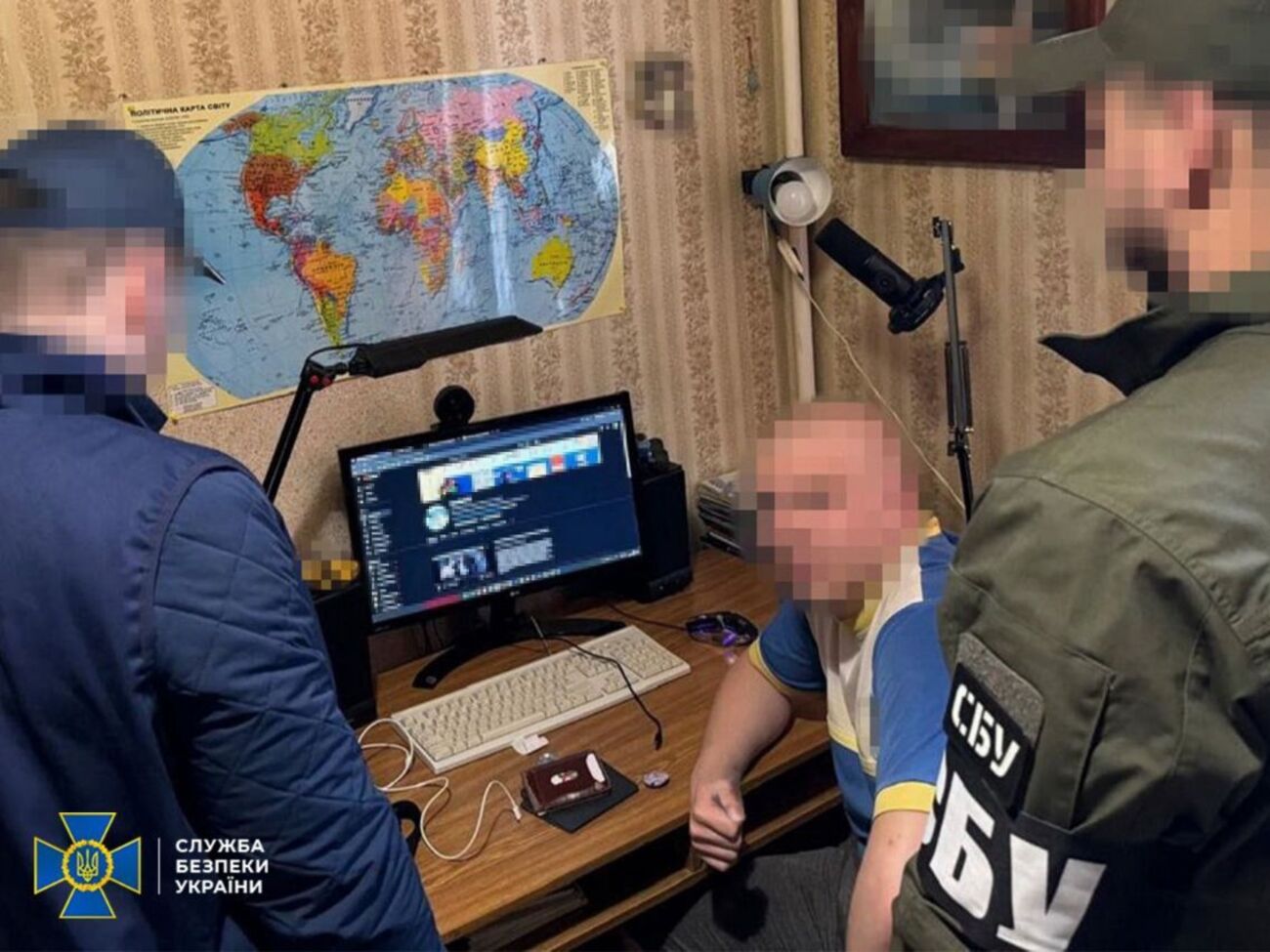 Задержанные агитаторы восхваляли Путина и призывали восстановить СССР, говорят в СБУ