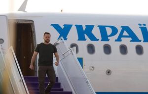 Украиский президент прилетел в Сингапур