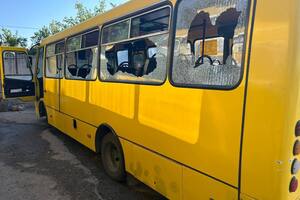 В Никополе враг дроном атаковал автобус с пассажирами, отметил министр