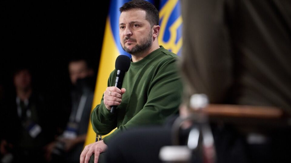 РФ медленнее, чем Украина, но быстрее, чем Запад, и это проблема, отметил Зеленский