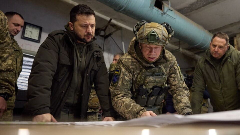 Сырский доложил Зеленскому о ситуации на передовой, сложнее всего ВСУ приходится на Донбассе