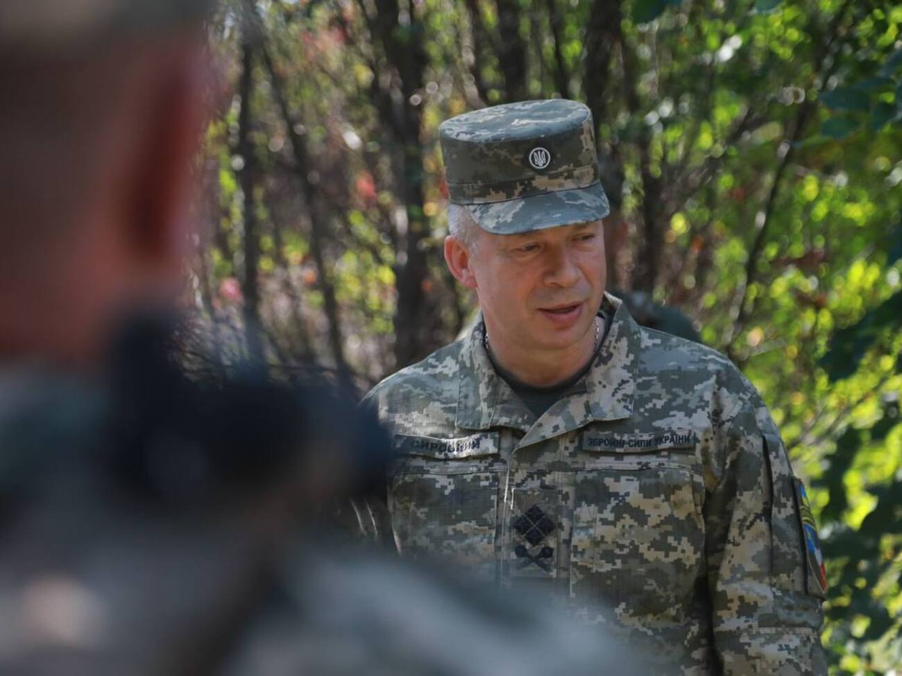 Речь шла о ситуации на поле боя и потребностях украинской армии, отметил Сырский