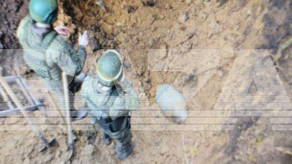 Фугасную авиационную бомбу обнаружили в нескольких километрах от села Караичное