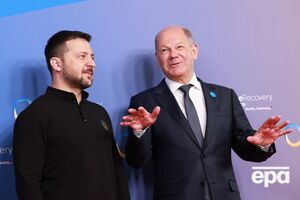 Канцлер Німеччини пообіцяв також передати Україні установки IRIS-T, Gepard, ракети та боєприпаси