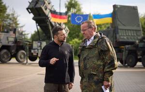 Писториус во время визита Зеленского на военную базу в ФРГ анонсировал новые поставки ракет для Patriot