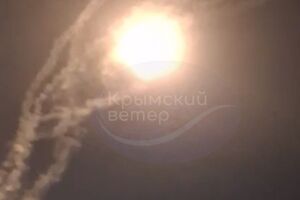 Местные жители сообщали о звуках взрывов "от Евпатории до Севастополя"