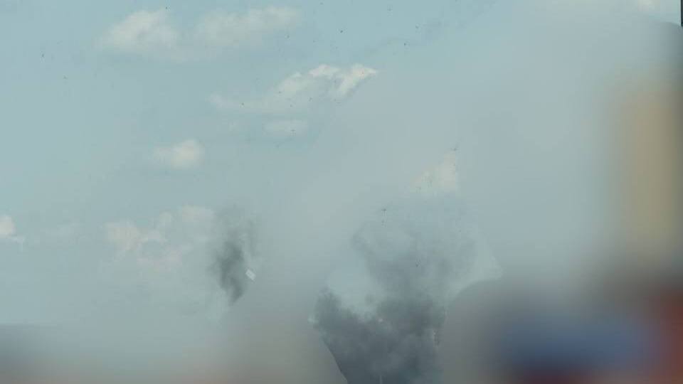 По данным канала "Новости Донбасса", прилеты были на границе двух районов – Ворошиловского и Киевского, где расположено управление ФСБ "ДНР"