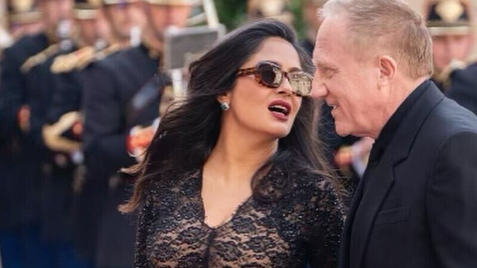 Гаєк вийшла на люди із чоловіком