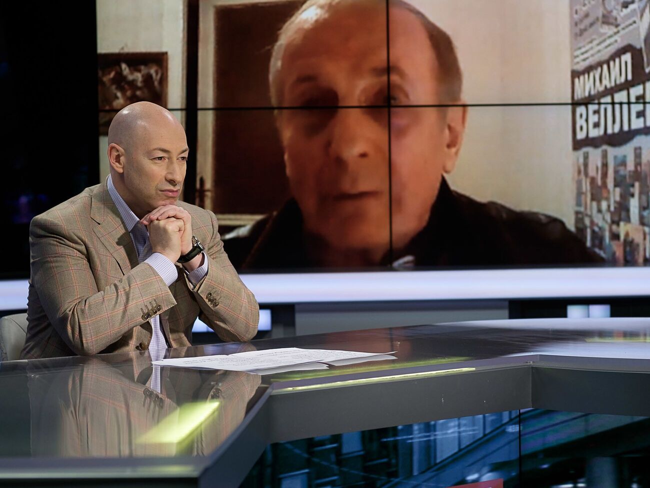 Веллер – Гордону: Китай натягує Росію неабияк. Для Китаю основні країни надто швидко зникають. Росія з'явилася на кілька століть