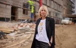 Независимость дает свободу. Мы боремся за то, чтобы не ездить в поездах с заклеенными газетами окнами