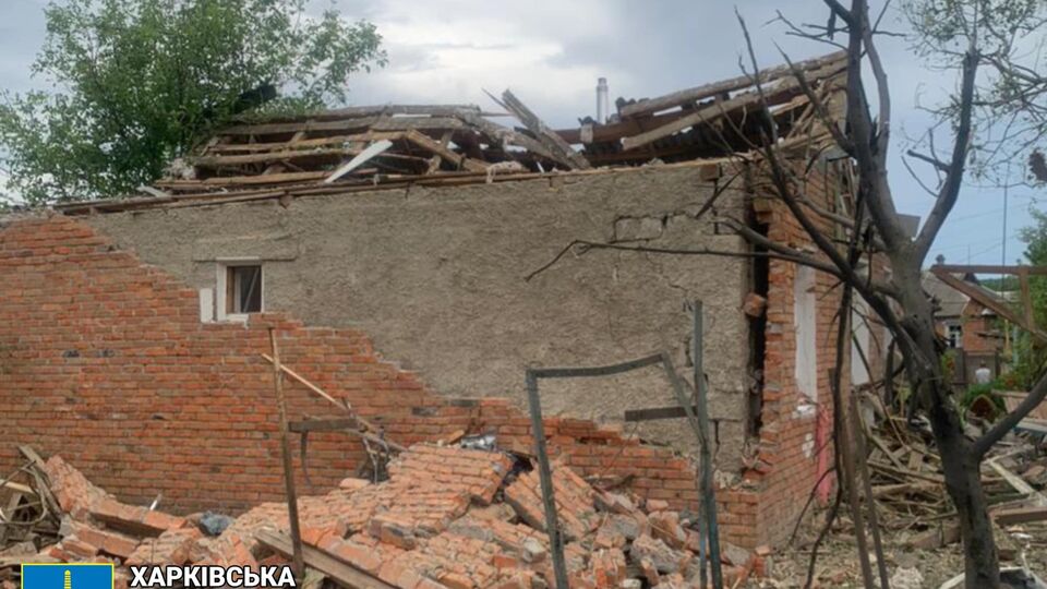 В Старом Салтове в результате российской воздушной атаки повреждены жилые дома, отметили в прокуратуре