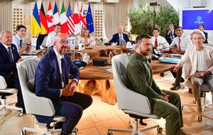 Зеленский принимает участие в саммите "Большой семерки"