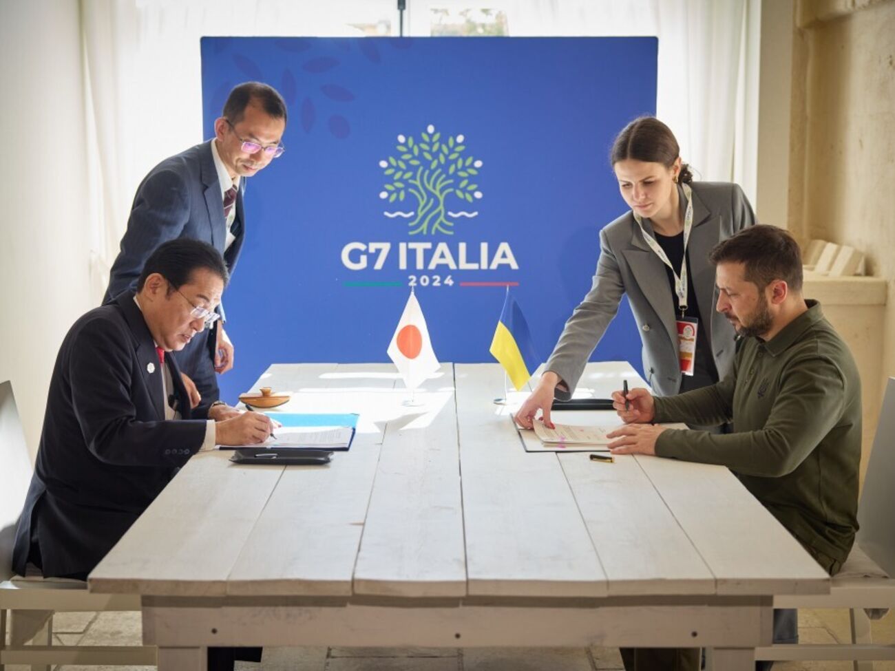 Зеленський і Кісіда 13 червня підписали безпекову угоду між Україною і Японією