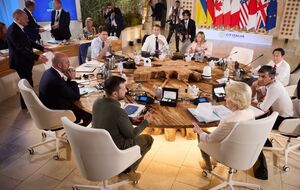 Зеленский призвал лидеров G7 создать "рабочий механизм" конфискации замороженных активов РФ на $300 млрд