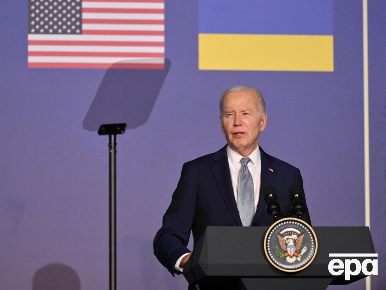 Байден зазначив, що США допоможуть Україні виробляти свою зброю