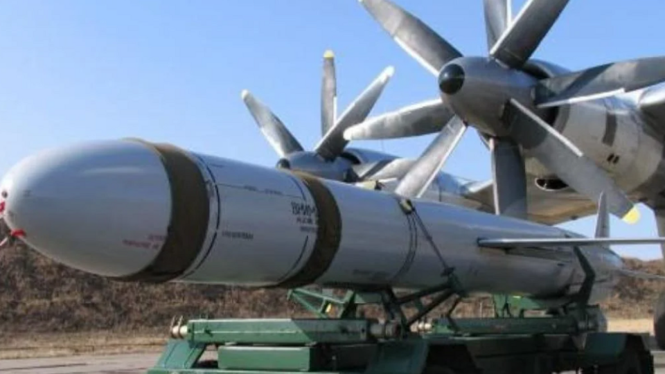Уночі Україна зазнала масованої ракетної атаки, зокрема, країну атакували літаки Ту-95 ракетами Х-101