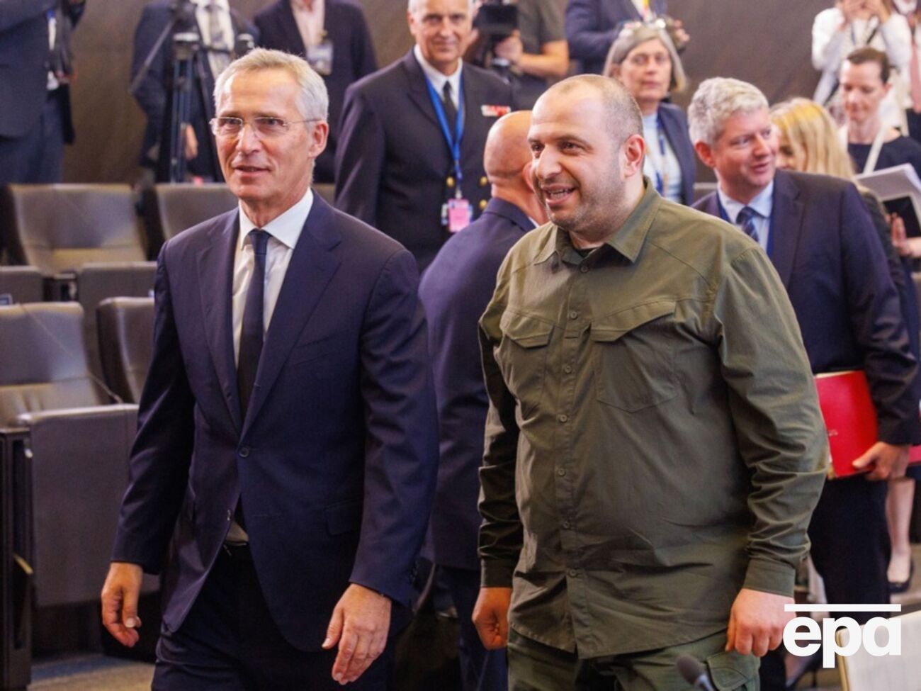 Умєров і Столтенберг провели переговори у Брюсселі