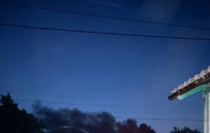 В районе Морозовска после атаки дронами возник пожар