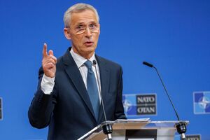 Для досягнення міцного та справедливого миру РФ має зрозуміти, що їй потрібно припинити агресію проти України, зазначив Столтенберг