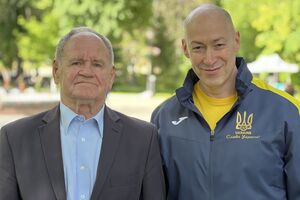 84-летний Сабо рассказал Гордону, что из-за войны иногда очень плохо спит