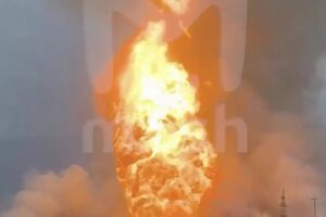 Власти заявляют, что топливо взорвалось "из-за аномальной жары"