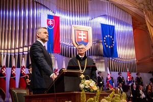 Пеллегрини принял присягу во время торжественного заседания Национального совета Словакии