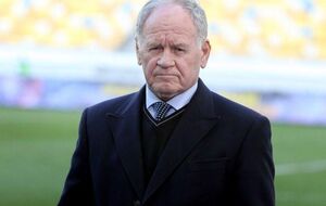 Сабо отметил, что играл с переломом на уколах