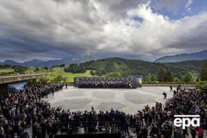 Относительно формулировок коммюнике шли споры