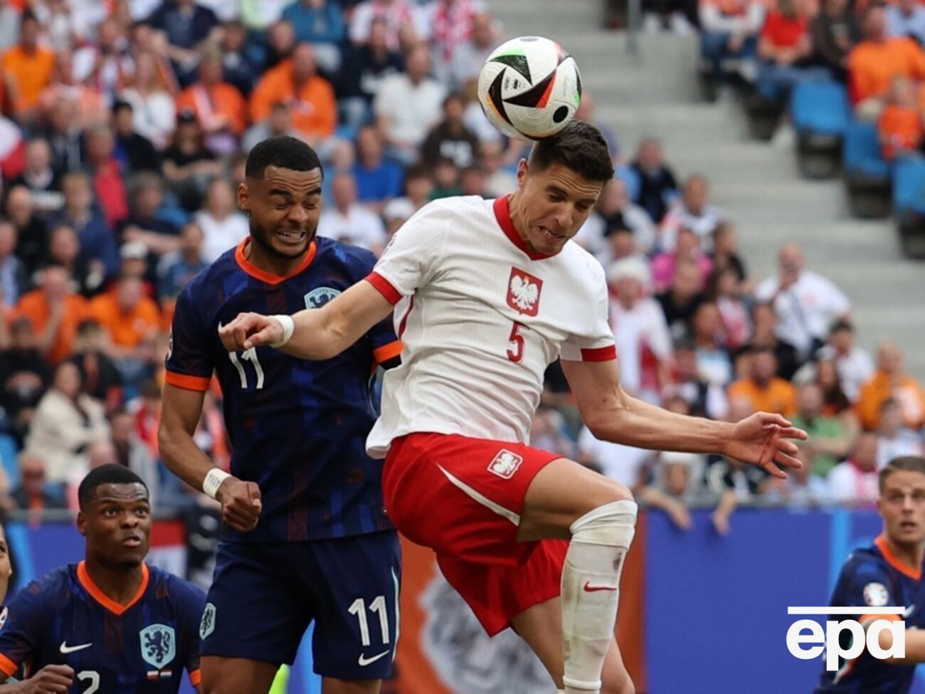 Матч відбувався в Гамбурзі