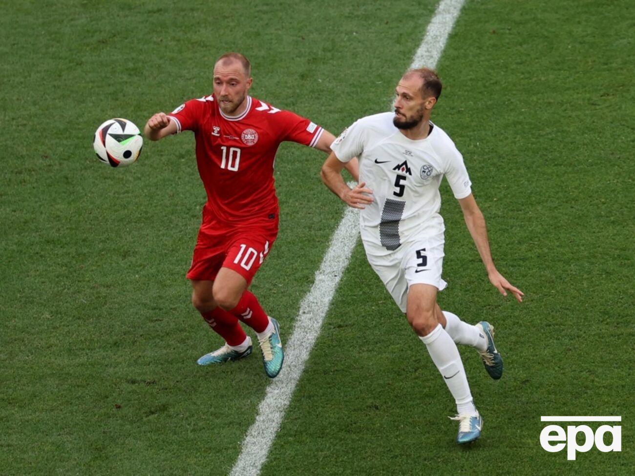 Матч відбувався у Штутгарті