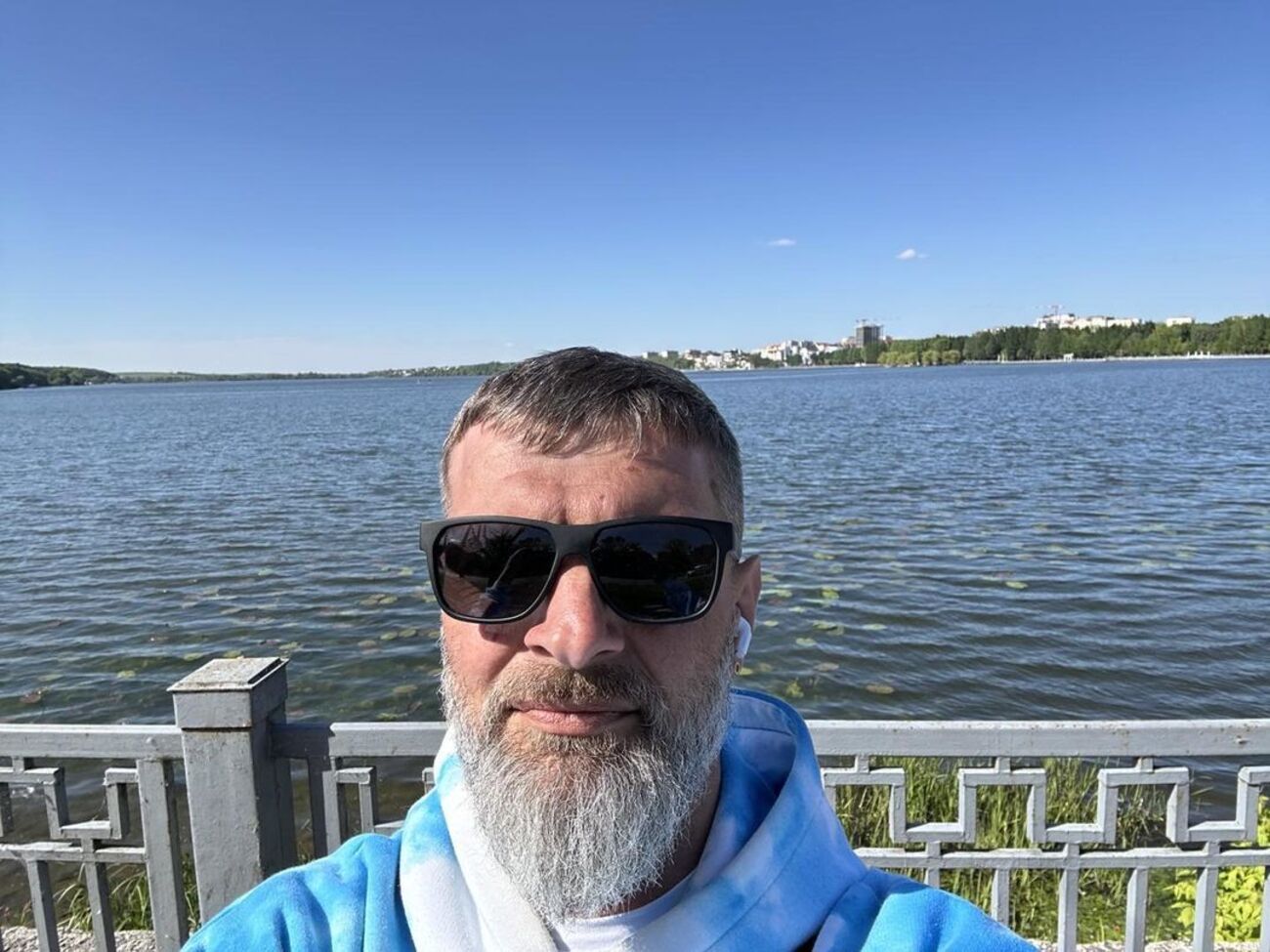 Единственный вариант, чтобы война закончилась быстрее, – это больше оружия для Украины, отметил Дианов