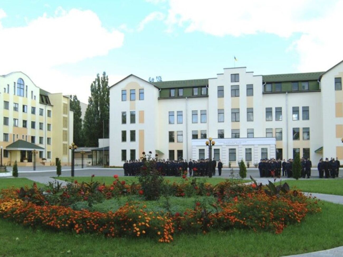 Обязательное условие для поступления – базовое среднее образование