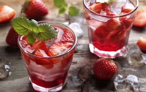 Лимонад нужно подавать со льдом