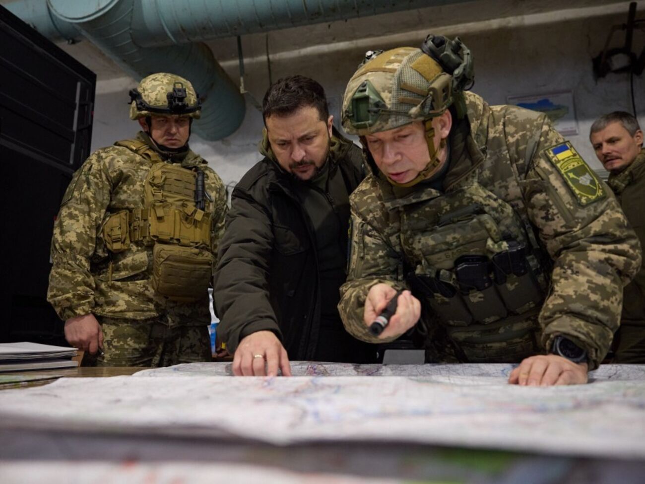 Зеленський провів ставку й заслухав доповідь Сирського