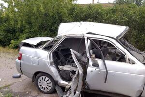 Російські військові вдарили дроном-камікадзе по автомобілю місцевого жителя