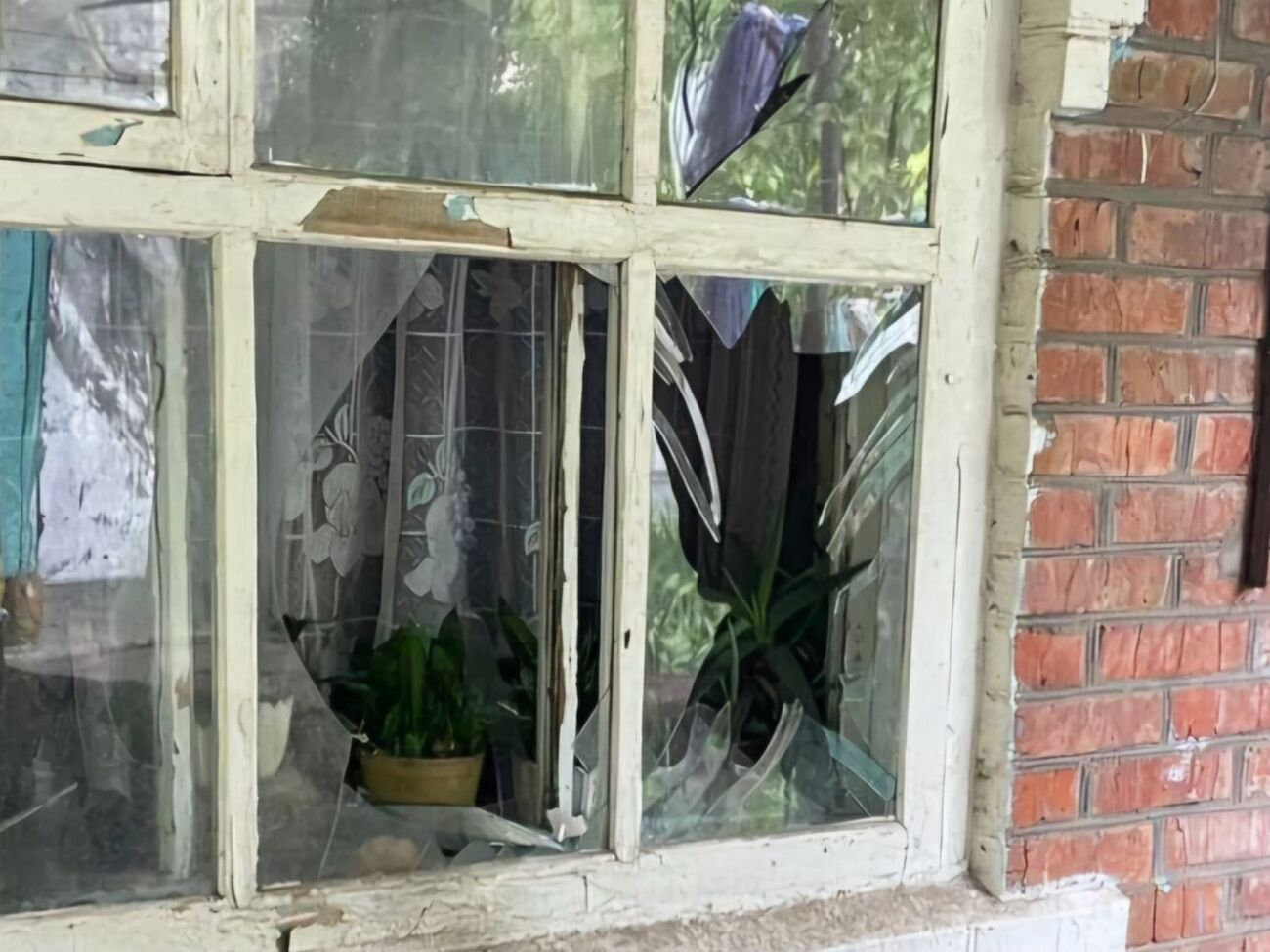 Унаслідок обстрілів пошкоджено приватні будинки й підприємства