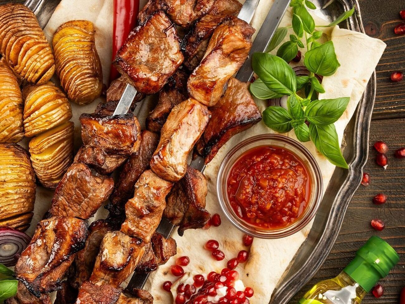 Мясо должно мариноваться 10–12 часов