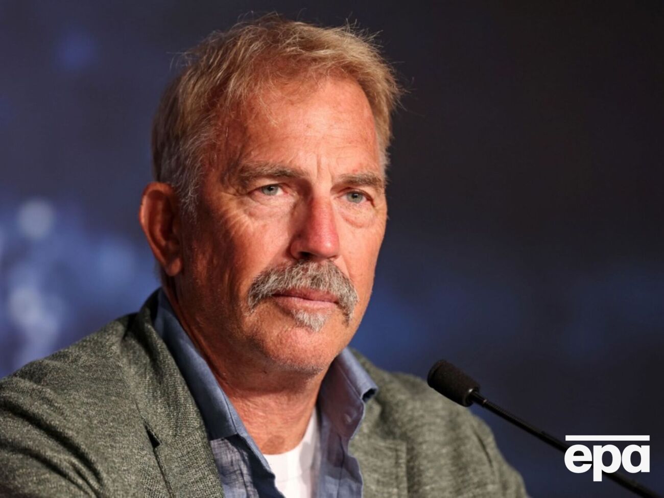 Фильм "Телохранитель" с участием Костнера вышел на экраны в 1992 году