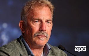 Фільм "Охоронець" за участю Костнера вийшов на екрани 1992 року