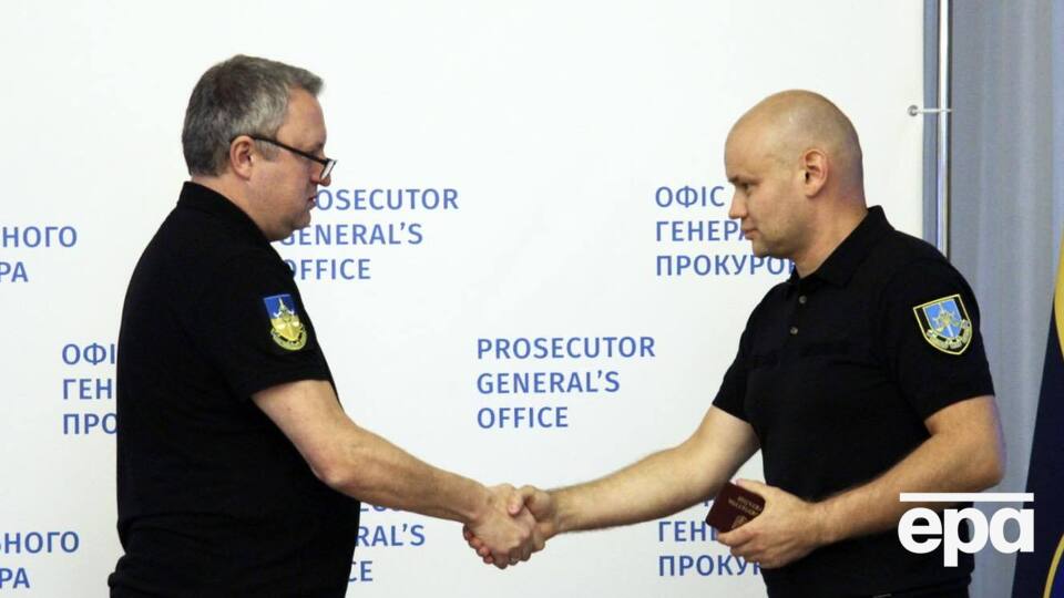Костин рассказал, что разговаривал с Вербицким, который "изложил свои аргументы и объяснения" по поводу расследования СМИ