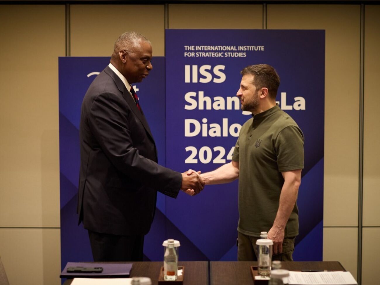 Зеленский с Остином обсудили в Сингапуре оборонные потребности Украины