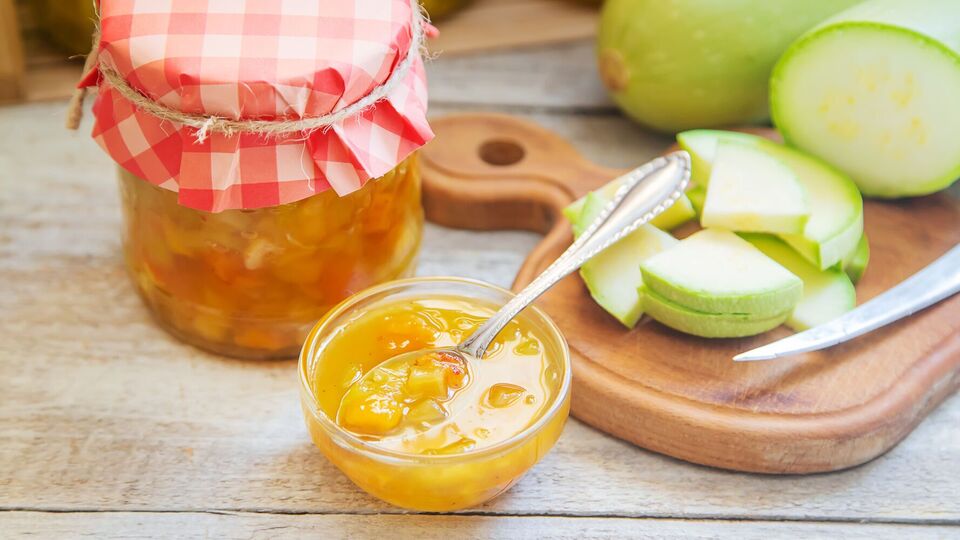 Варенье из кабачков варится два часа