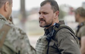 Чтобы удержать ситуацию на фронте, нужны опытные военные, отметил Клименко