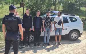 Группа немедленного реагирования перехватила пятерых украинцев, которые незаконно пересекли госграницу с Молдовой, отметили в молдавской погранполиции
