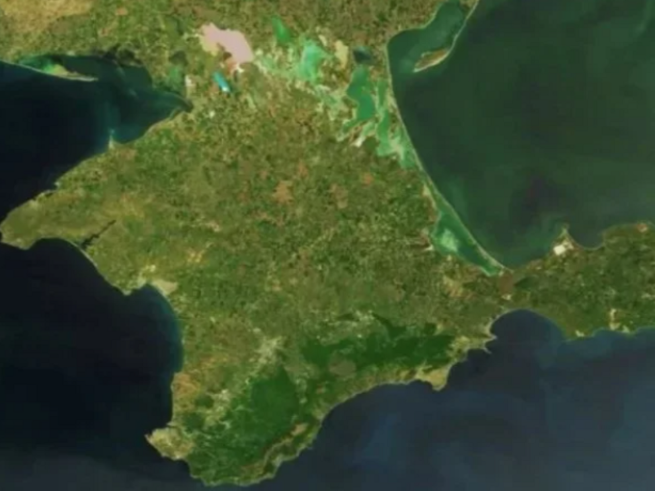 "Крымский ветер" пишет о взрывах на мысе Чауда в Крыму