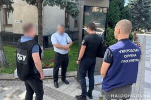 Сейчас депутат, входящий в руководящий состав местного департамента соцполитики, находится в ИВС