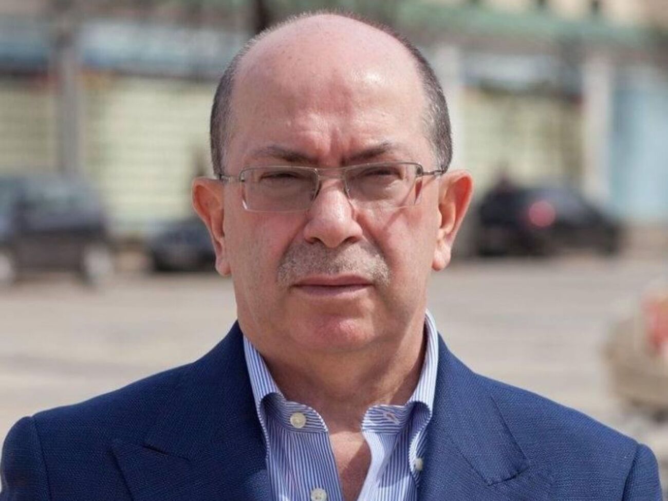 Узнав о том, что в Киеве сейчас работает музей фарфора, американец признался: "Я не верил, что украинцы не такие, как все. Но вы сумасшедшие"