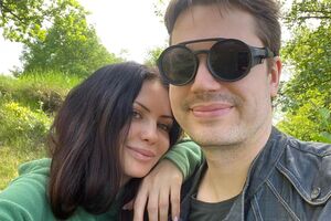 В январе 2024 года Lama призналась, что восемь лет состоит в отношениях с мужчиной, который младше ее на 18 лет